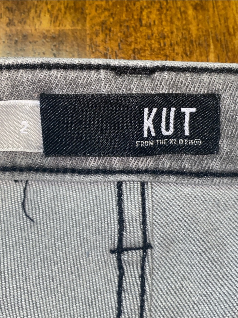 Kut from the Kloth Light Gray Straight Leg Raw Hem Stretch Jeans - Picture 6 of 8
